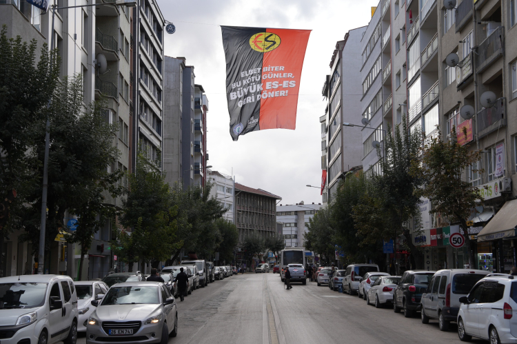 Eskişehir bayraklarla donatıldı