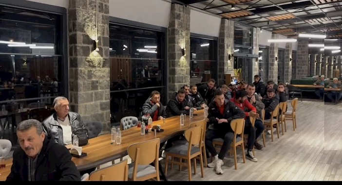 Pazarspor' dan Galibiyet Sonrası Dayanışma Yemeği.