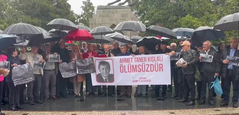 Ahmet Taner Kışlalı Samsun'da anıldı