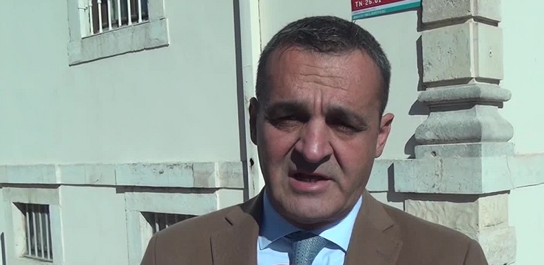 Karadeniz: “Giderayak, Türkiye’nin nerelerini nereye verelim, nereye peşkeş çekelim bunun derdine düştüler