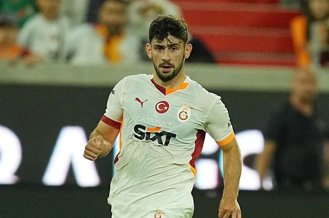 Galatasaray'da veda gerçekleşiyor: Kadro dışı kalıp tesislerden ayrılmıştı
