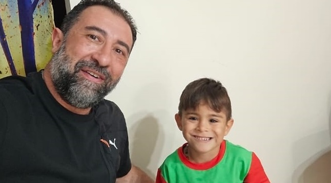 Otizmde İyileşmenin yolu bağırsak temizliğinden geçiyor Bu yöntem otizmli çocuklar için umut oldu