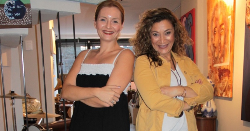 EYLÜL AŞKIN HAYRANI OLDUĞU DİZİNİN YÖNETMENİNİ AĞIRLADI