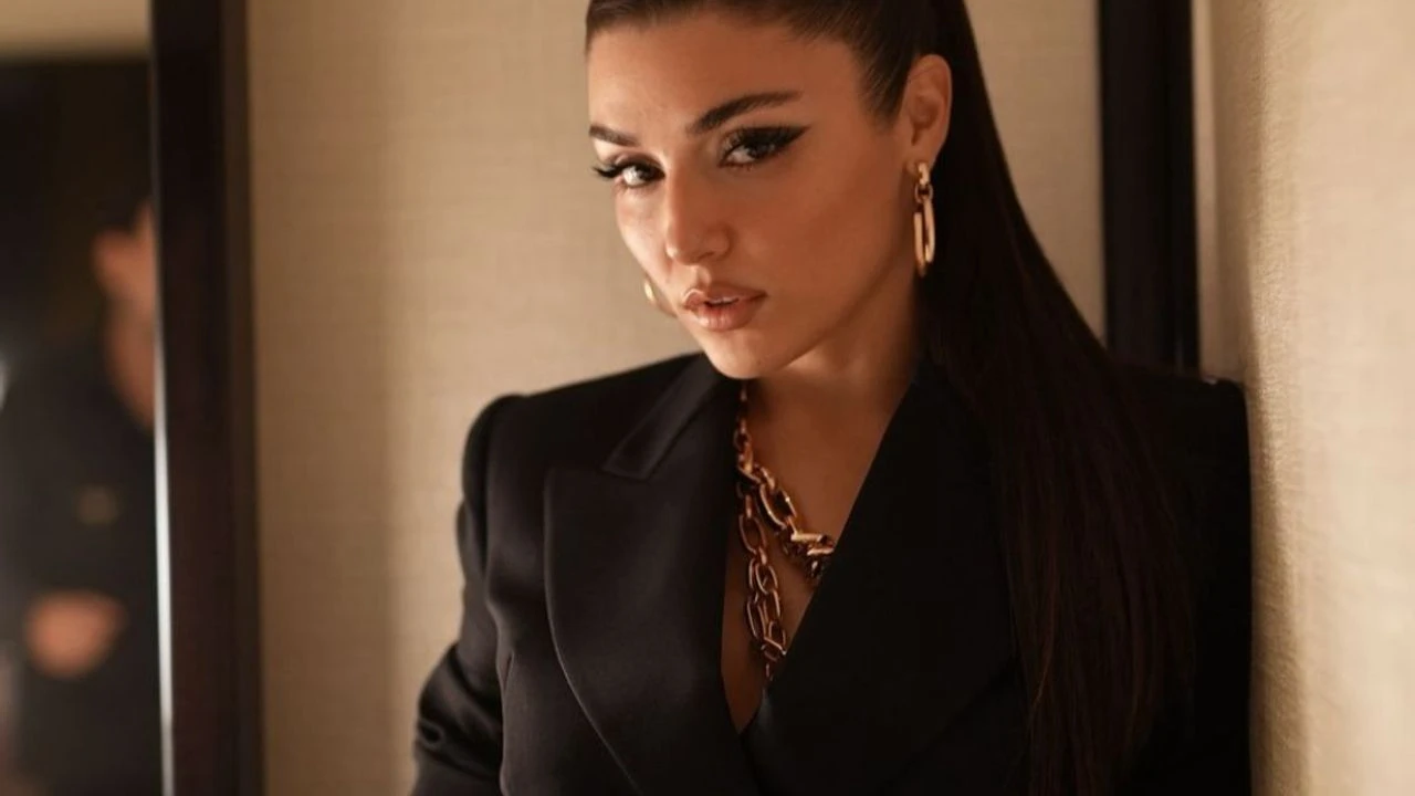 Hande Erçel, 