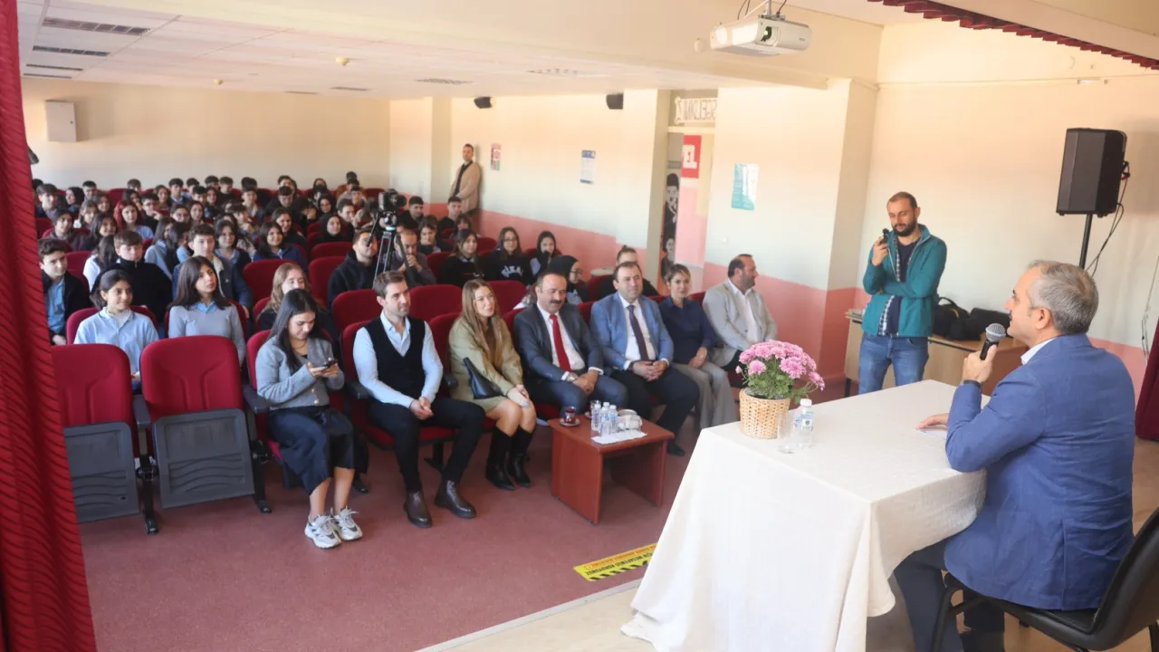 Başkan Çiftçi gençlerle bir araya geldi
