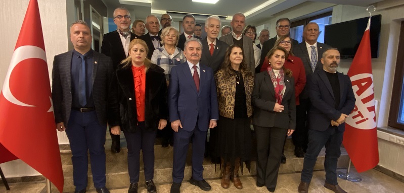 Atatürk’ün en büyük destekçisi, Papa Eftim’in torunu Selçuk Erenerol ATA Parti’de