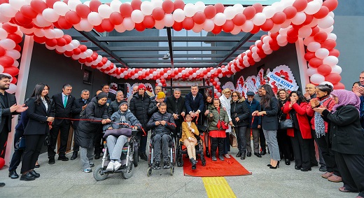 Burdur Belediyesi, Mine Hanım Özel Eğitim ve Engelli Rehabilitasyon Merkezi’ni Açtı