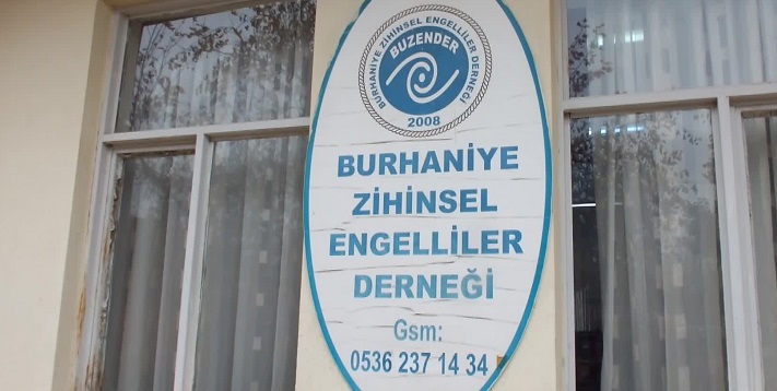 Burhaniye’de Zihinsel Engelli Gençler, 3 Aralık Dünya Engelliler Günü’nde Bir Araya Geldi