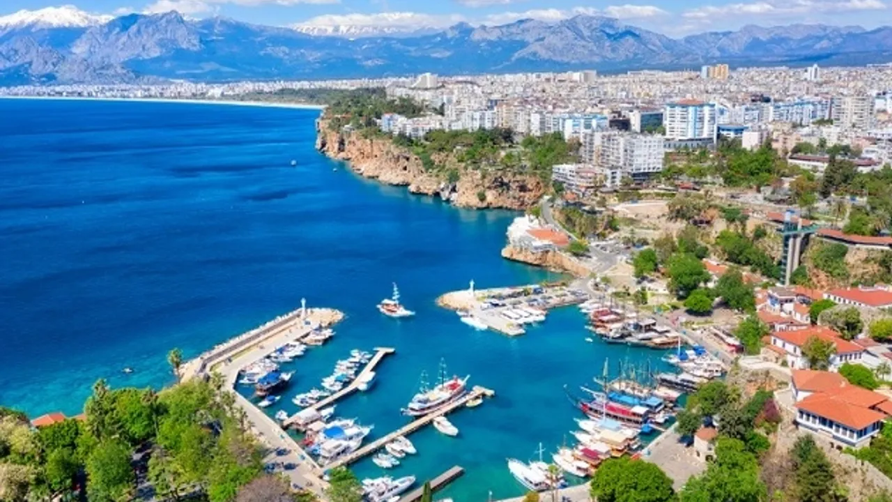 Antalya'ya D-8'den tescilli ödül
