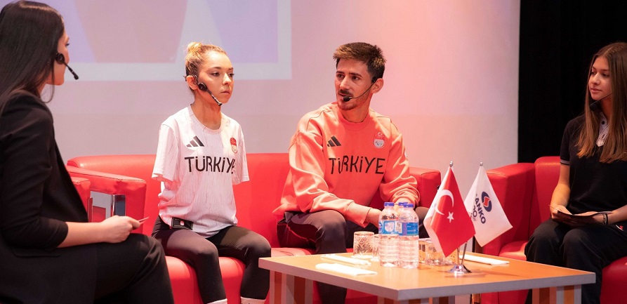 SANKO OKULLARI ÖĞRENCİLERİ MİLLİ SPORCULARLA BULUŞTU