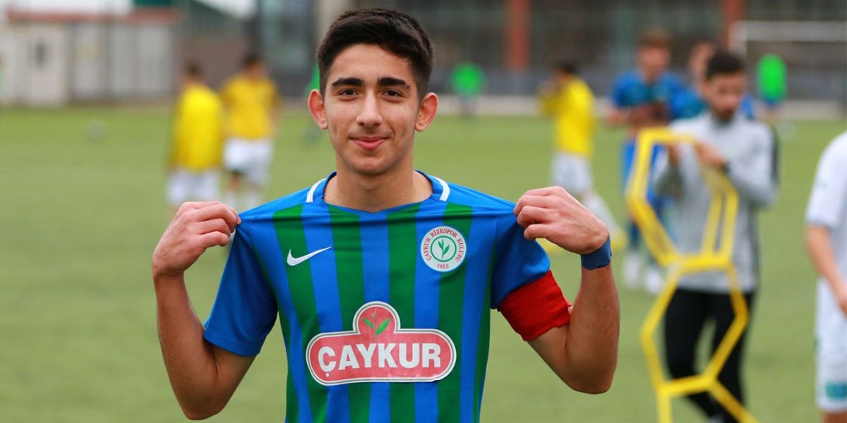Çaykur Rizespor'un Genç Yıldızı Emir Bora Çoban Milli Takımda!