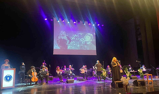 ‘Sanat Güneşi’ Zeki Müren, Bursa’da anıldı