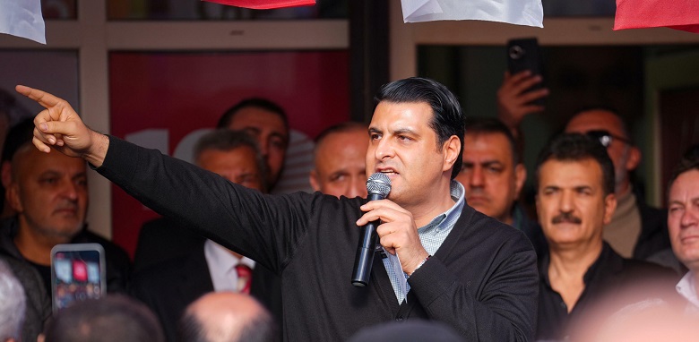 Şehitkamil Belediye Başkanı Yılmaz'dan, AK Parti'ye geçen Karkamış Belediye Başkanı Güzel'e tepki...