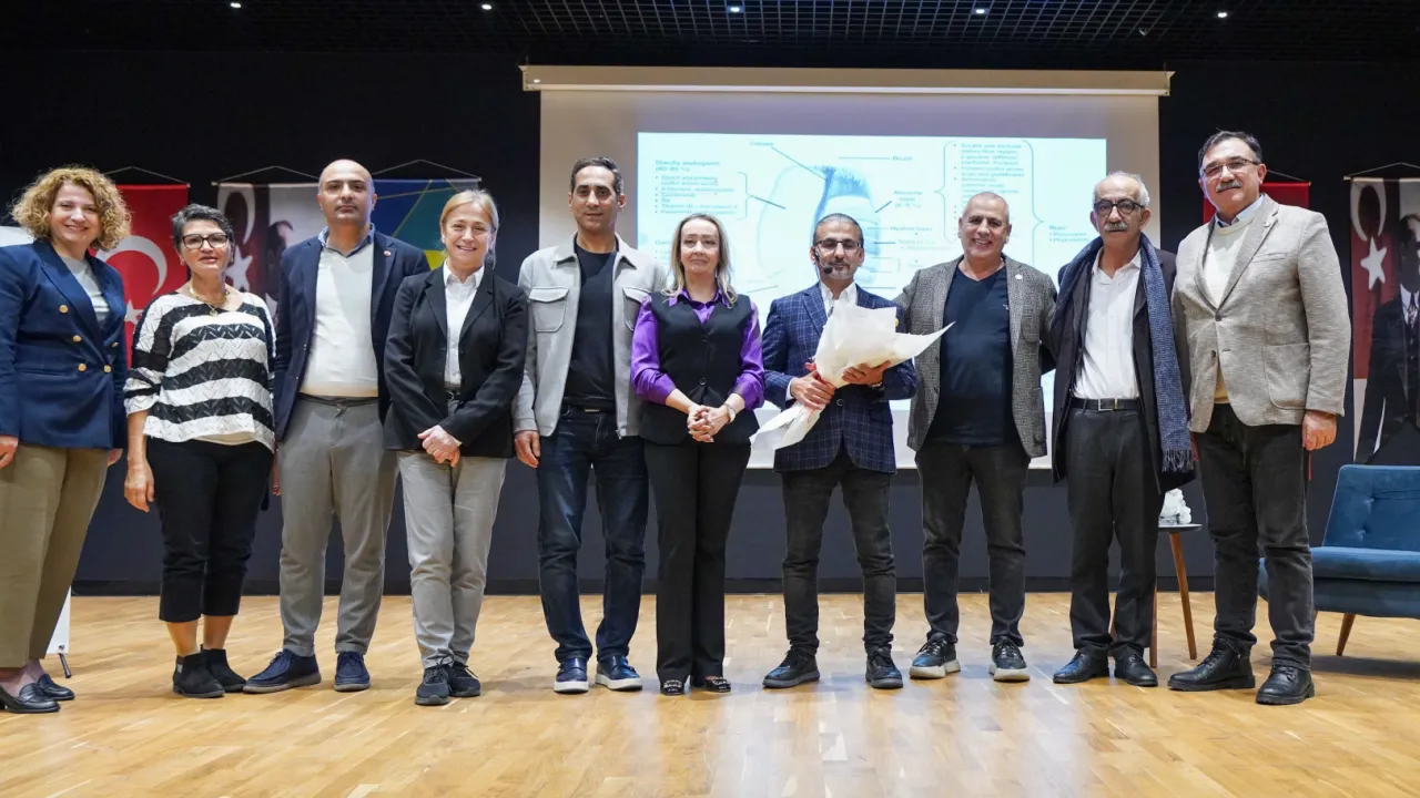 İstanbul'da ''Obeziteyi bil, sağlığını koru″ söyleşisi düzenlendi