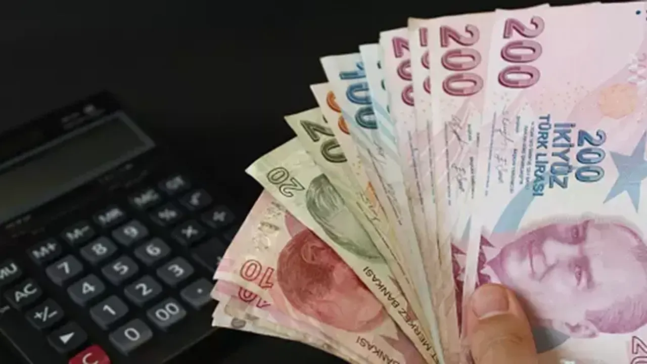 Emekli ve Memur Maaşlarında Üç Aşamalı Zam: Refah Payı Detayı Açıklandı