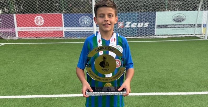 Rizespo’rlu Minik atmacalar CHUKA CUP 2024 Uluslararası Futbol Turnuvasında şampiyon oldu