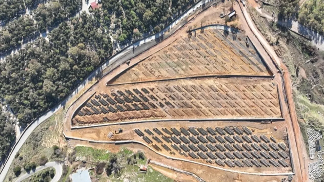 İzmir Örnekköy’e çift katlı mezarlık geliyor