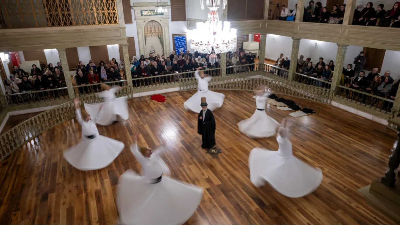 Musıki Eğitim Vakfı Mevlana'ya özel sema töreni