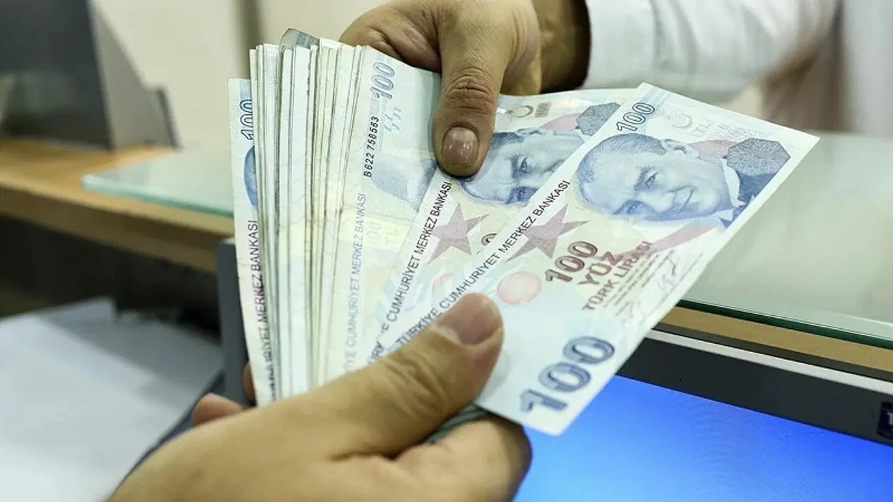 Bu kez yapay zeka açıkladı: İşte açıklanacak zamlı asgari ücret