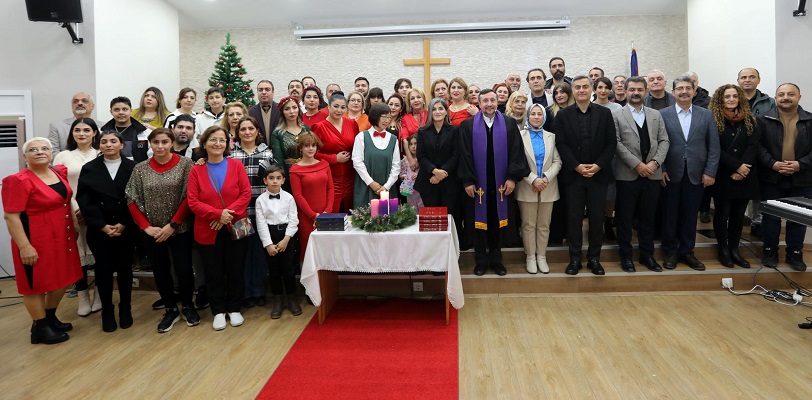 Van Büyükşehir Belediyesi eş başkanları Van'da Noel kutlamasına katıldı