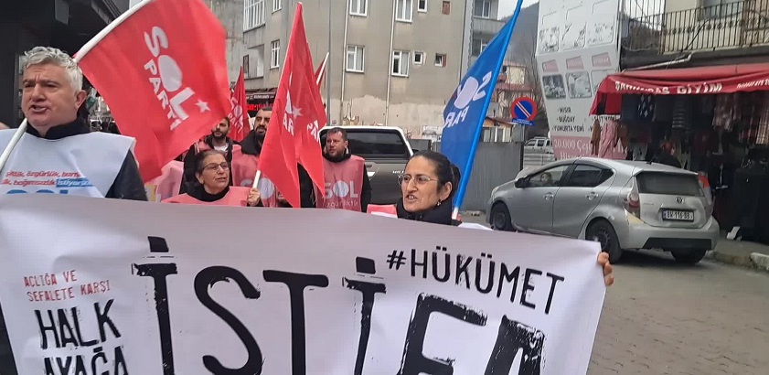 Sol Parti'den Artvin Kemalpaşa’da asgari ücrete protesto yürüyüşü