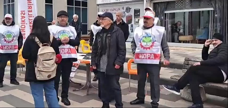 Tüm Emeklilerin Sendikası Hopa Şubesi: En düşük emekli maaşı, yeni işe başlayan memurun maaşına eşitlenmelidir