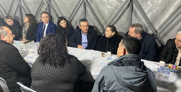 CHP Genel Başkanı Özel, Ağbaba'ya taziye ziyaretinde bulundu