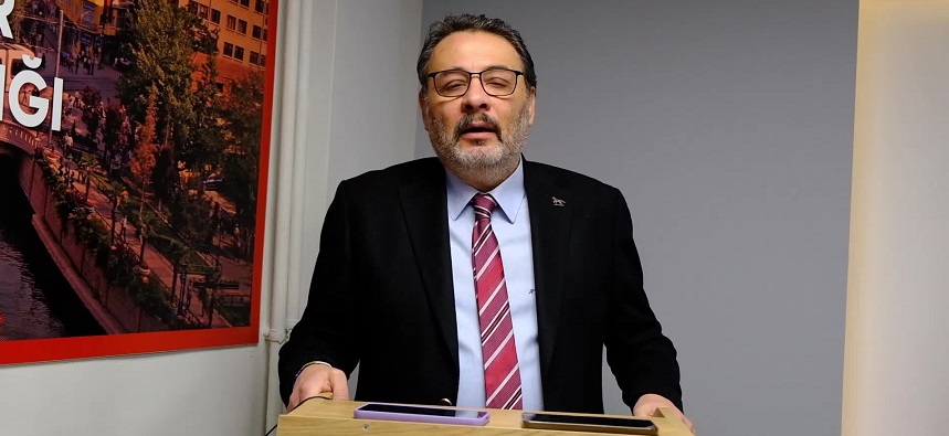 Demokrat Parti Eskişehir İl Başkanı Hüseyin Özcan’dan Bakan’a eleştiri: “Asgari ücreti elindeki kağıdı okurken öğrendi”