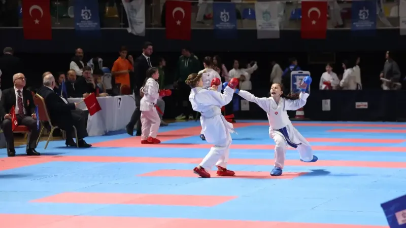 Kocaeli' de karate resitali yaşandı