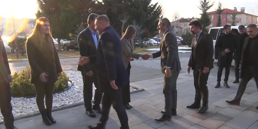 Bölge baro başkanlarından, Van Büyükşehir Belediyesi Eş Başkanlarına ziyaret