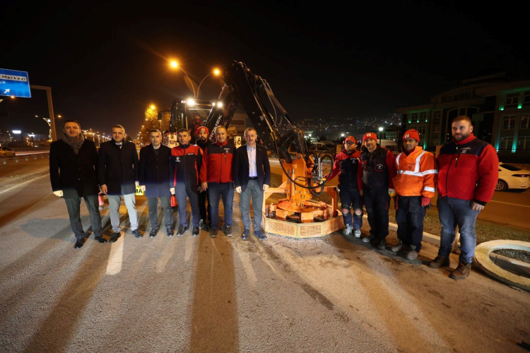 Kocaeli Büyükşehir yeni yıla yol bakımıyla girdi