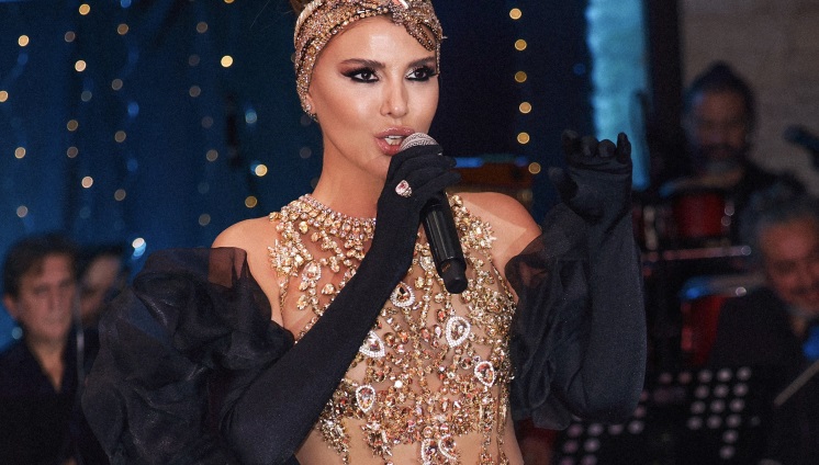 Ünlüler yeni yıla böyle girdi