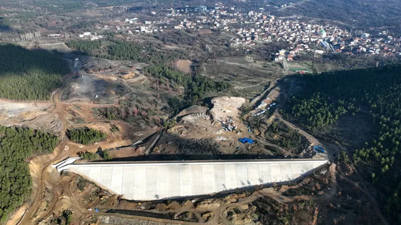 Bursa Büyükorhan'daki gölet yüzde 85 tamamlandı