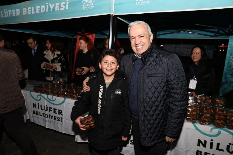 Bursa Nilüfer’den kandil simidi ikramı