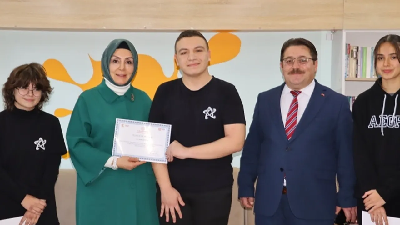 Türkiye Yüzyılı Maarif Modeli Sözlüğü'ne ödül
