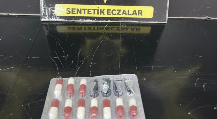 Narkotik ekiplerinden zehir tacirlerine darbe