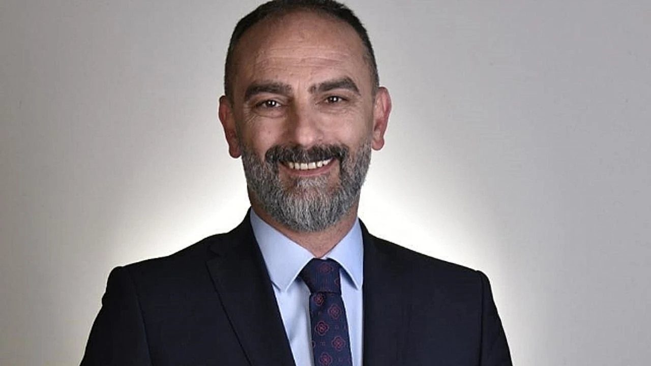  Hakan Yazıcı: 