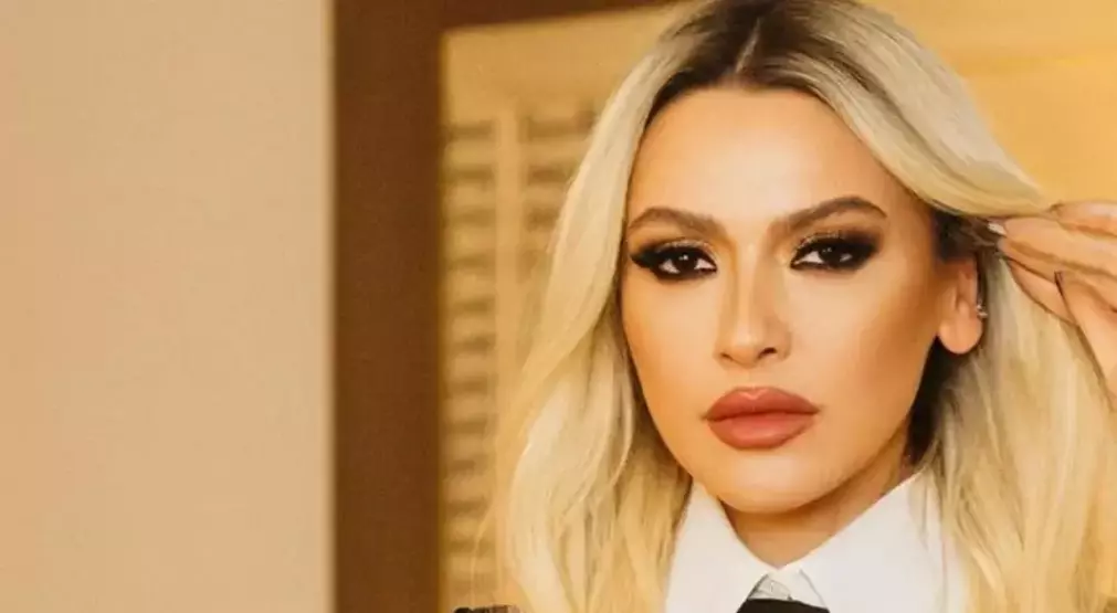 Hadise 'Esas Oğlan'ını İtiraf Etti! Aşkını Sosyal Medyada Duyurdu