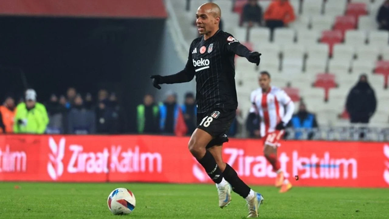 Hangi futbol aklı Joao Mario'dan kanatta verim alabileceğini düşünmüş?
