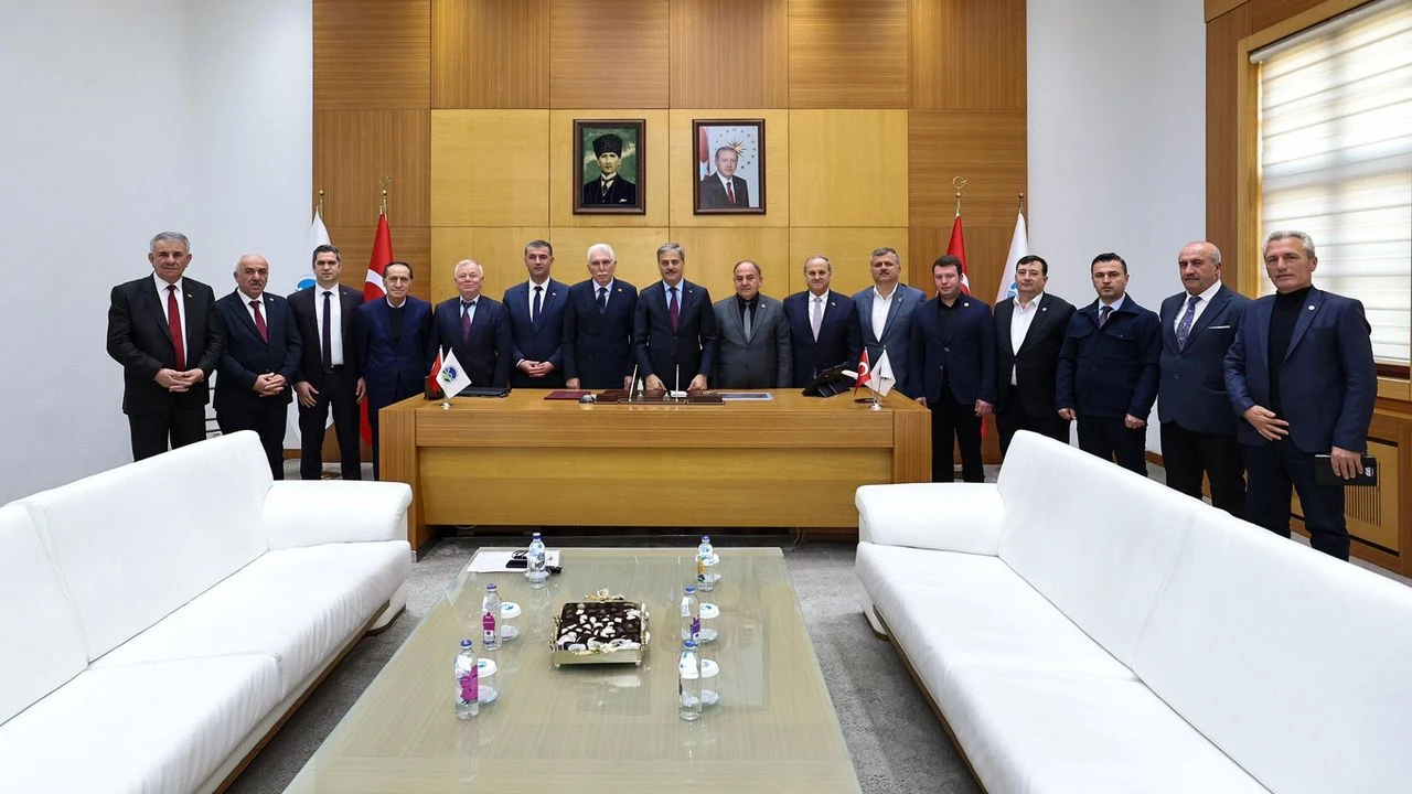 Başkan Alemdar, Federasyon Başkanı Erdem ve yönetimini konuk etti