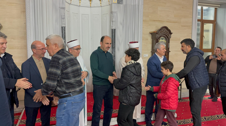 Vali Akın ve Başkan Altay Konyalılarla bir araya geldi