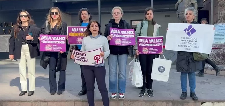 İzmir'de 3 yaşındaki çocuğunun boğazına bıçak dayayan babanın tahliyesine karar verildi