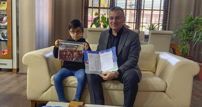 Kalkandere Belediyesi’nden Öğrencilere Karne Hediyesi: Kitap Kampanyası Başlatıldı