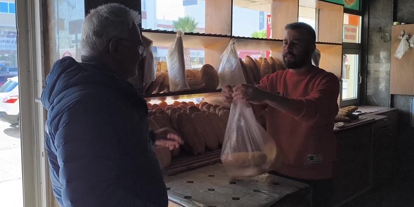 Ekmek zammına tepki gösteren vatandaş: 