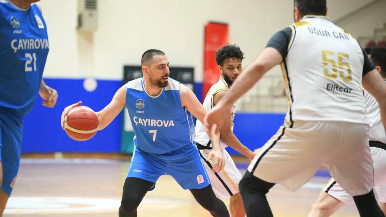 Çayırova, PizzaBulls CO Basket’i mağlup etti