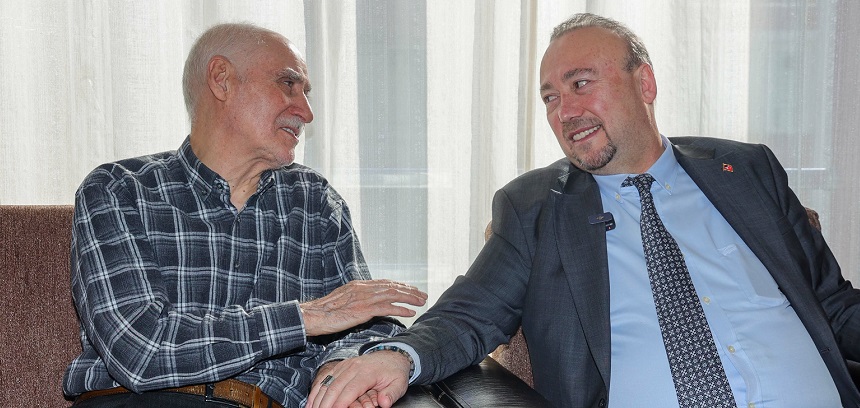 Başkan Yalım'dan 6 Şubat Depremleri'nin 2'nci yılında şehirdeki depremzedelere ziyaret