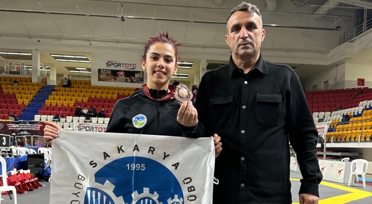 Sakaryalı sporcu ay-yıldızlı bayrağı dalgalandıracak