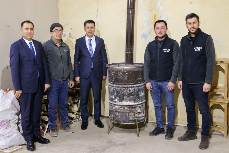 Hatay’dan Bilecik’e gelen depremzede vatandaşa Vali Aygöl'den ziyaret