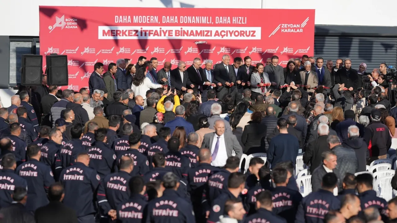 Adana'da yeni itfaiye binasına coşkulu açılış
