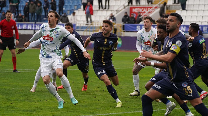Rizespor’un Deplasman Kâbusu Sürüyor 3-2